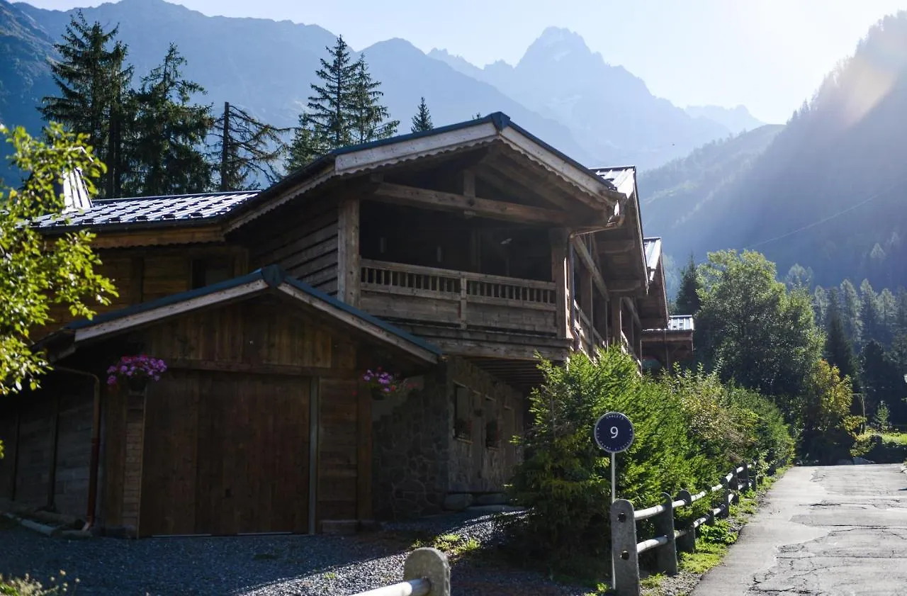 Chalets Grands Montets Chamonix 0*,  France